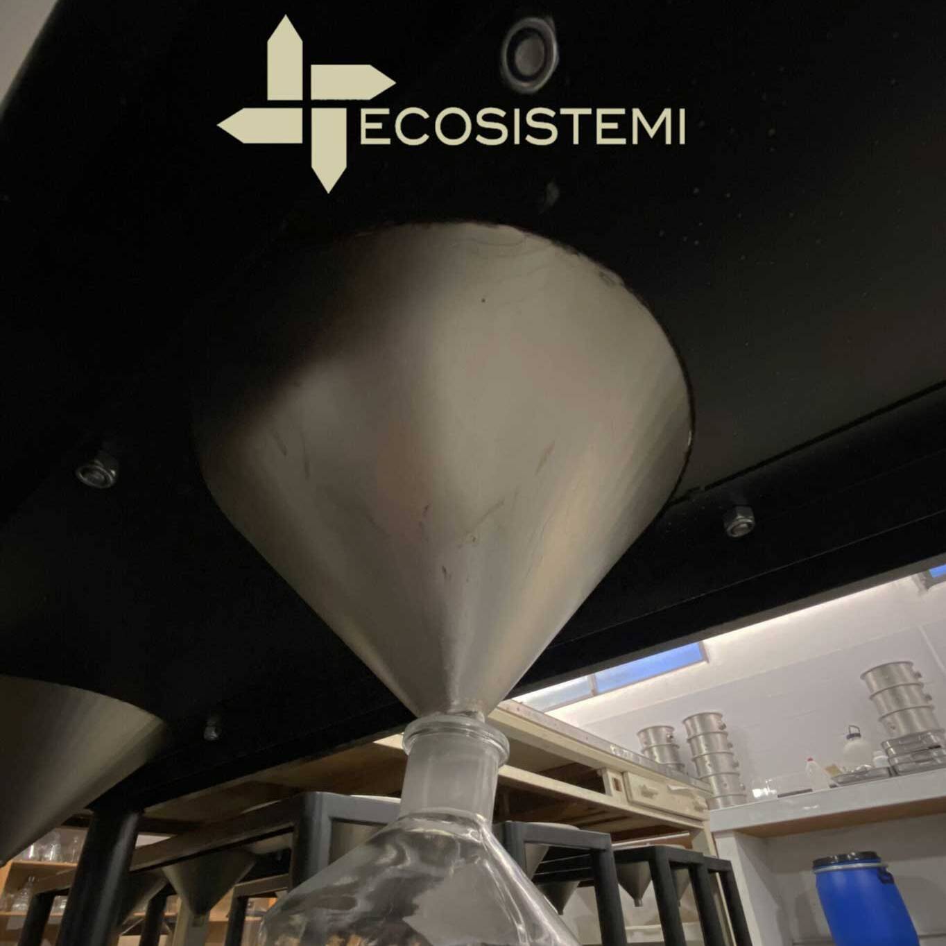 1 Reattore colonna lisimetro laboratori Ecosistemi scaled e1746432278848 1600 uai AMPLIAMENTO DEI LABORATORI ECOSISTEMI NELLA SEDE DI GARIGA DI PODENZANO (PIACENZA) ECOSISTEMI