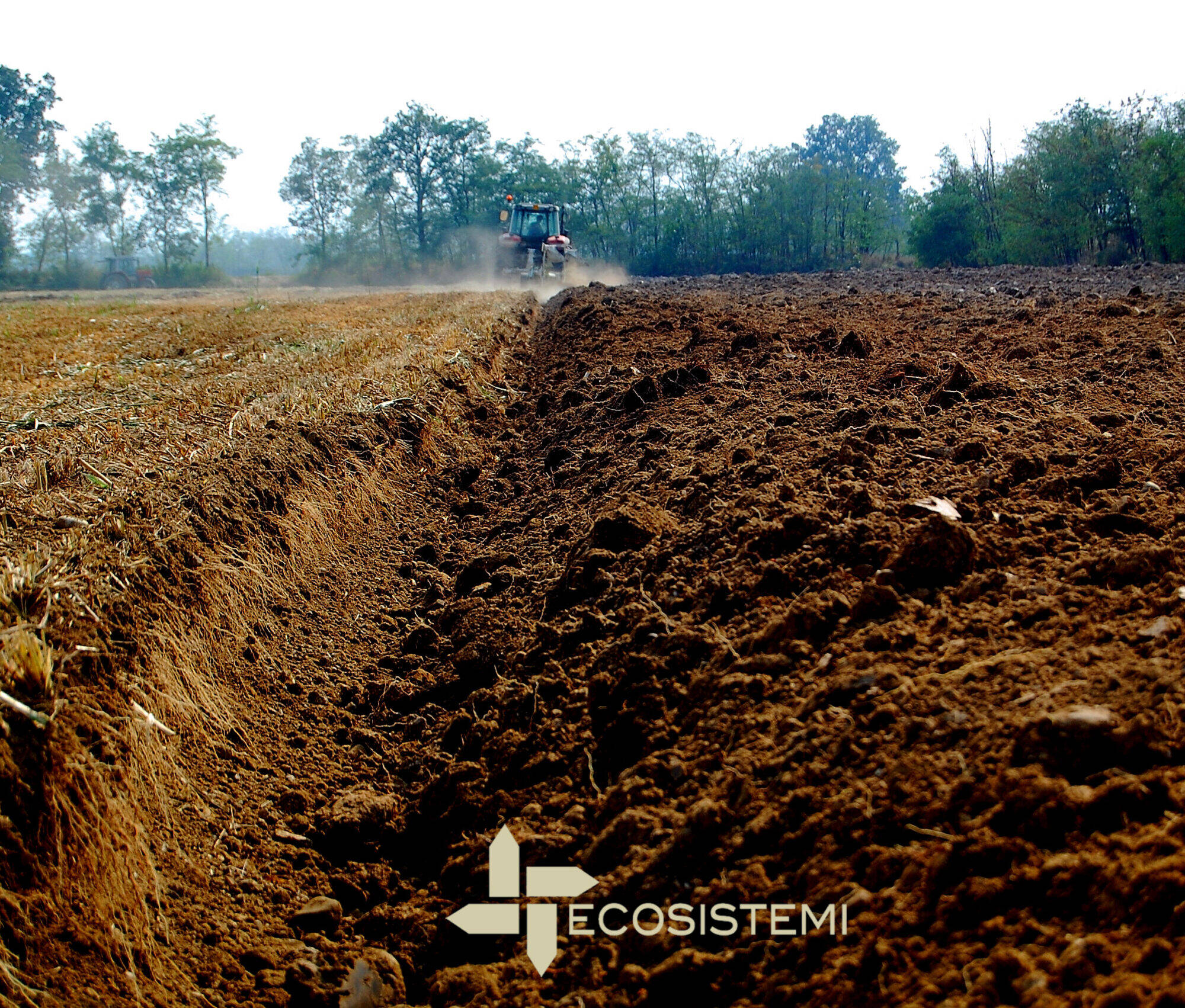 2 Ploughs on reconstituted soils Ecosistemi Piacenza scaled uai THE FIRST CANTIERE OF AGRONOMIC RECOVERY: COMPLETED TWO COVERING FIGHTS 5 HA (50,000 mc) ECOSYSTEMS