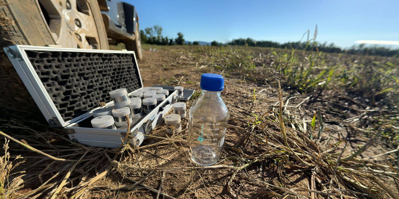 Campionamento terreni laboratorio analisi Ecosistemi Piacenza uai Campionamento terreni laboratorio analisi Ecosistemi Piacenza ECOSISTEMI suoli agrari,suoli forestali
